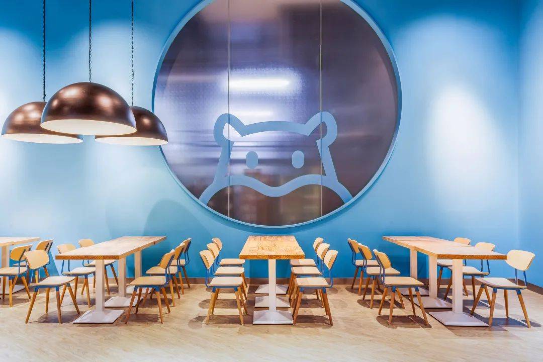 秀峰阿里巴巴盒马机器人餐厅，打造未来概念的餐饮空间设计