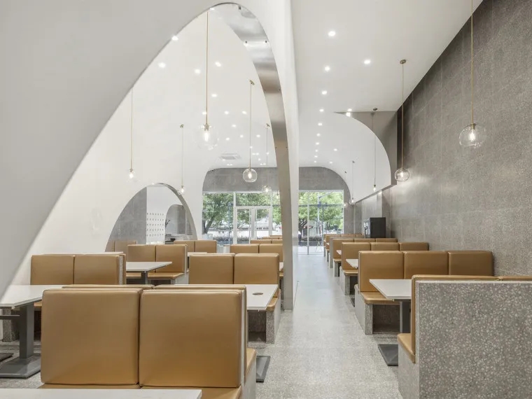 秀峰简单而又充满仪式感的烤肉店餐饮空间设计