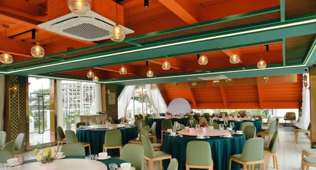 秀峰将色彩碰撞到底，看这家深圳餐饮空间设计如何诠释独特的摩洛哥风情